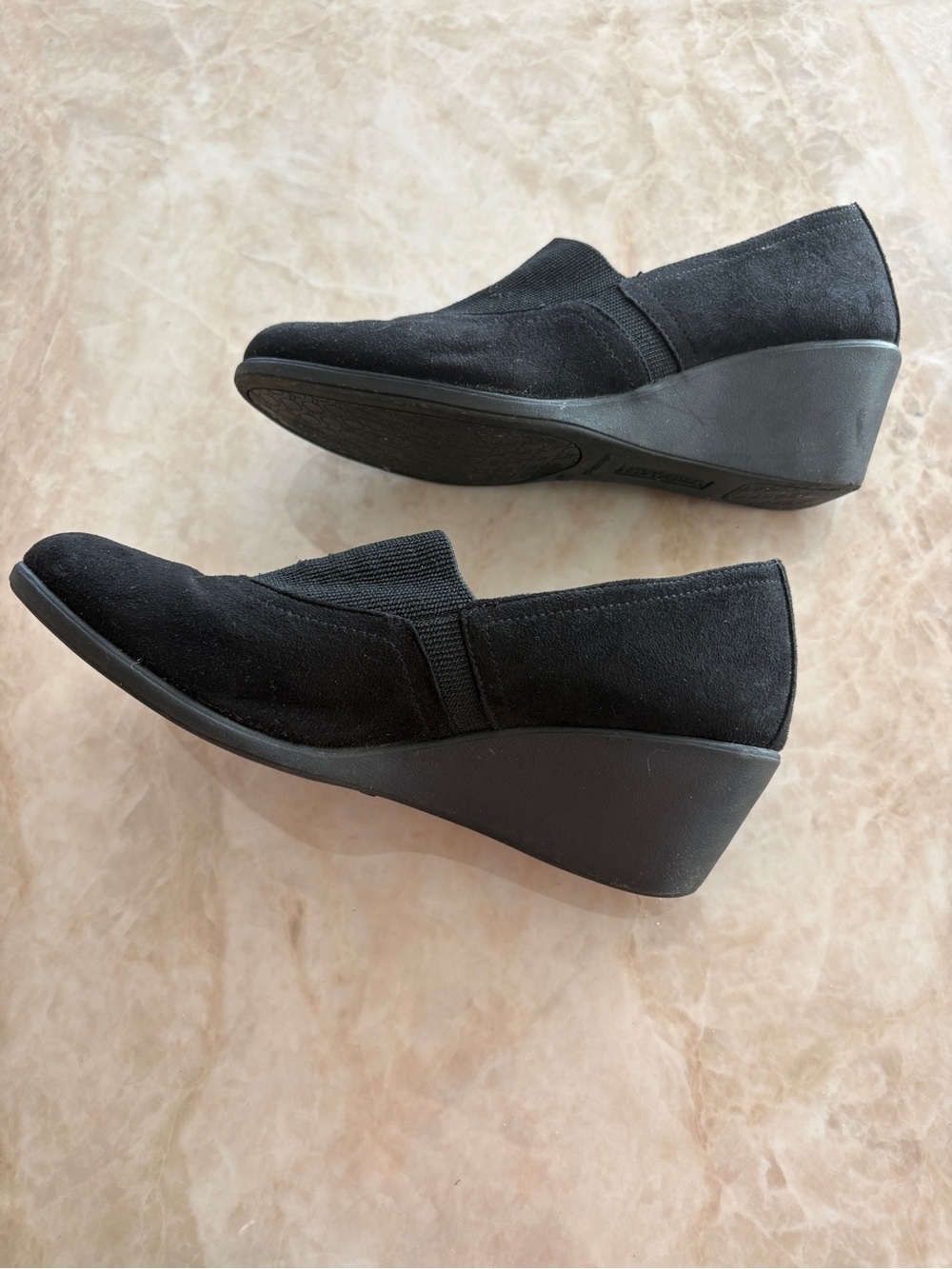 9 1/2 W Black Suede Slip-On Wedge Loafers